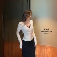 林关关【秒变s曲线】深V领捏褶显瘦长袖上衣气质女人百搭长袖T恤