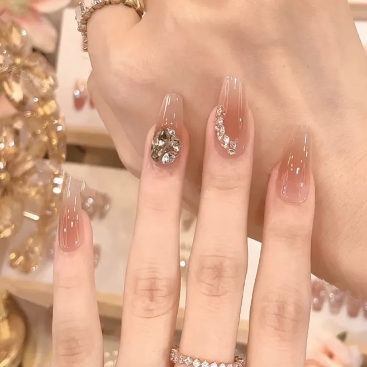 【迷醉星光】2025爆款高端穿戴甲k9钻茶色腮红高级简约千金可拆卸