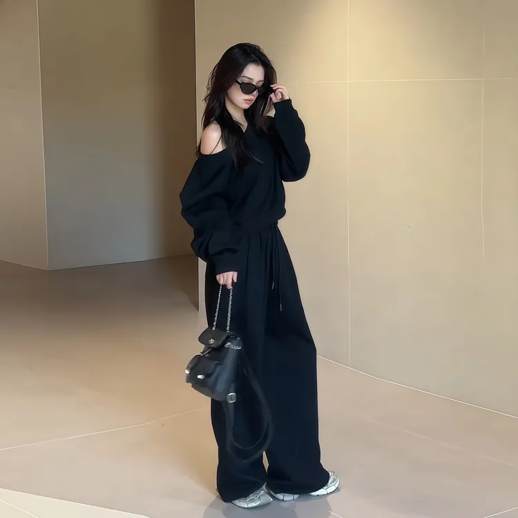 高级感休闲运动斜肩卫衣套装女秋季慵懒舒适宽松上衣阔腿裤两件套