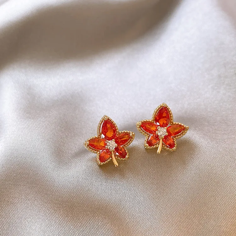 金色枫叶耳钉女秋冬高级感轻奢耳饰2025年新款爆款超精致耳环5238