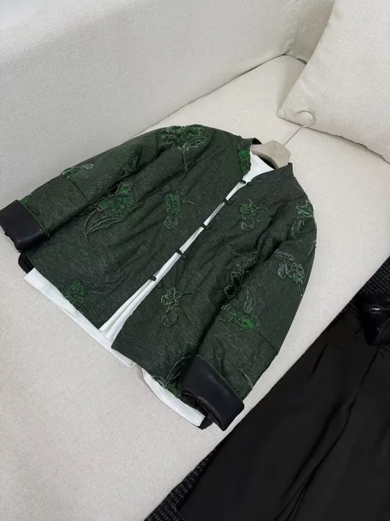 【嘉木】原创设计师款新中式立领款长袖宽松版棉服刺绣工艺蝴蝶外套