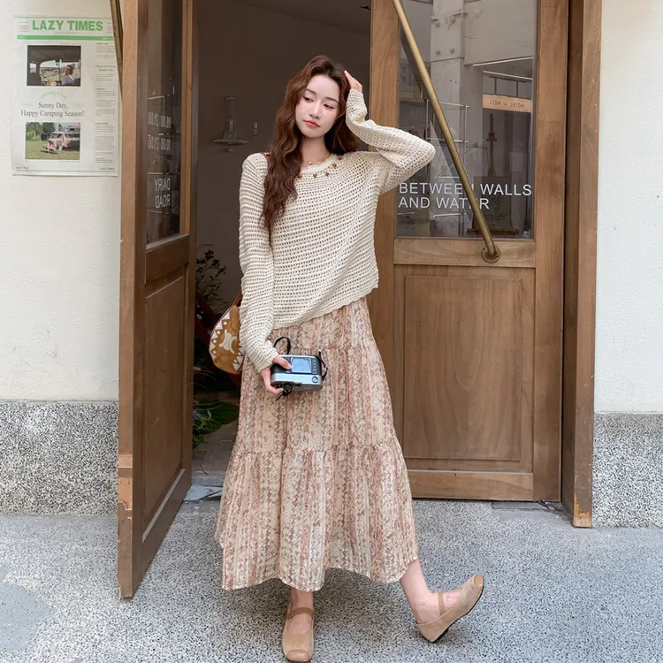 度假风针织镂空罩衫碎花吊带裙2025春秋新款法式浪漫温柔风套装裙