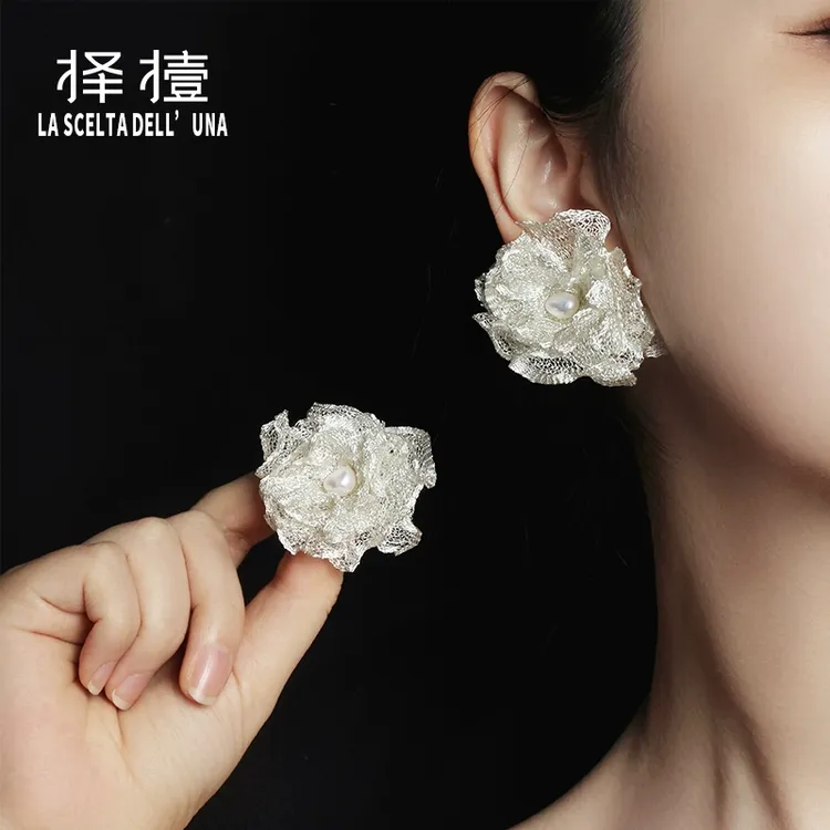 【栗子专属】 择撎原创设计山茶花耳钉女高级感（无耳洞备注耳夹）