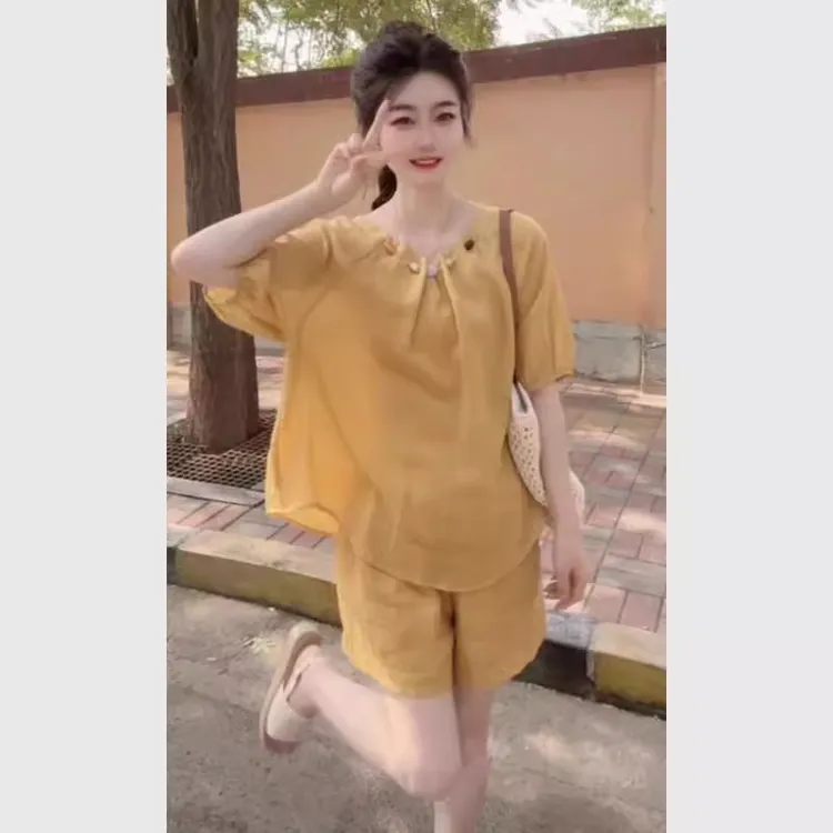 松弛感气质百搭百搭夏季T恤小衫女2025夏装高腰显瘦短裤两件套装