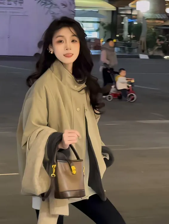 韩版2025秋新款时尚设计感立领单排扣宽松百搭羊羔毛中长款外套