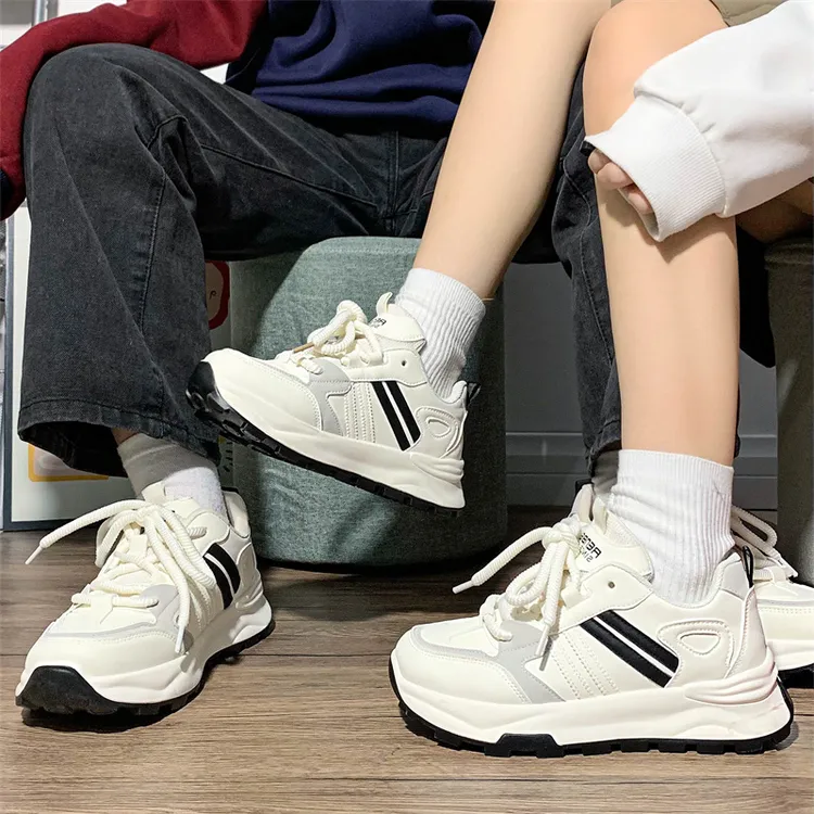 人本超火情侣鞋皮面运动鞋爆款2026春季新款百搭休闲厚底阿甘鞋子