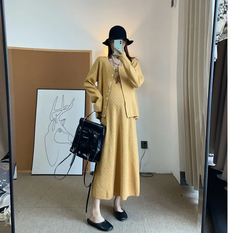 孕妇装针织两件套装2025时尚显瘦秋冬新款毛衣外套气质连衣裙