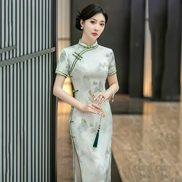 中式长款改良旗袍2025新款年轻款女老上海复古修身高端气质走秀款