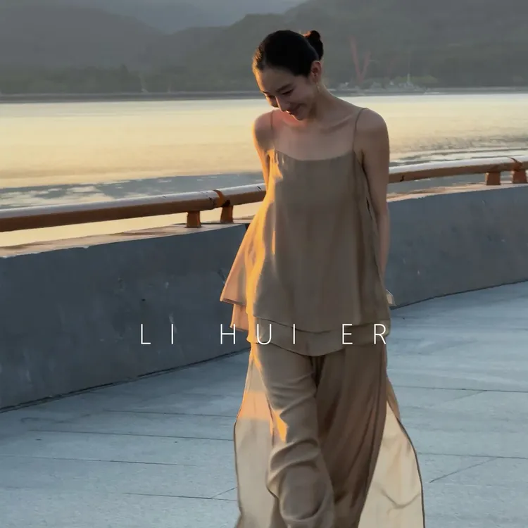 LiHuiEr李慧儿【琥珀暮光】夏品潮流感极简设计师款套装LL025177