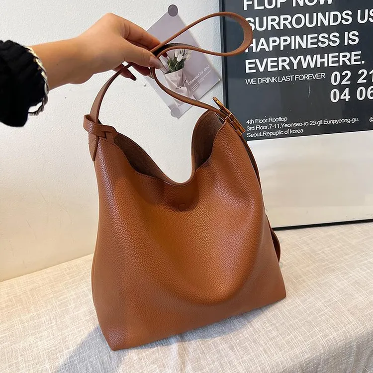 韩国慵懒风软皮水桶包女大容量包包时尚通勤单肩斜挎包2024新款潮