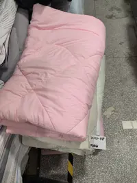 《厚广家》3楼200×230杂款化纤严重瑕疵春秋被 发1张，不挑款