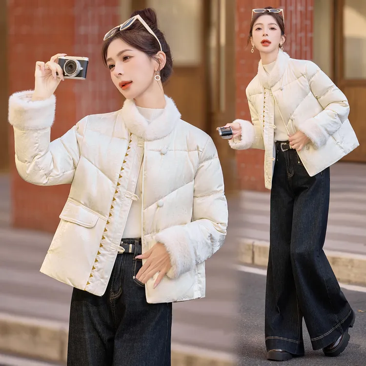 新中式国风毛绒拼接提花羽绒服女2025冬季新款温柔风白鸭绒短外套