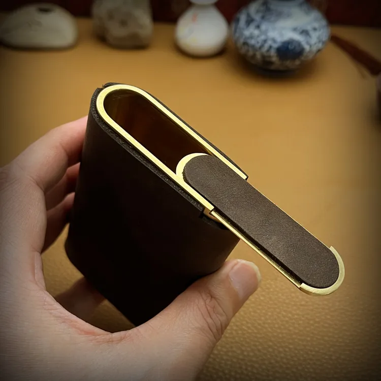 NP32中支牛皮黄铜抽盖20支盒手工缝制头层牛皮经典男士防压防潮