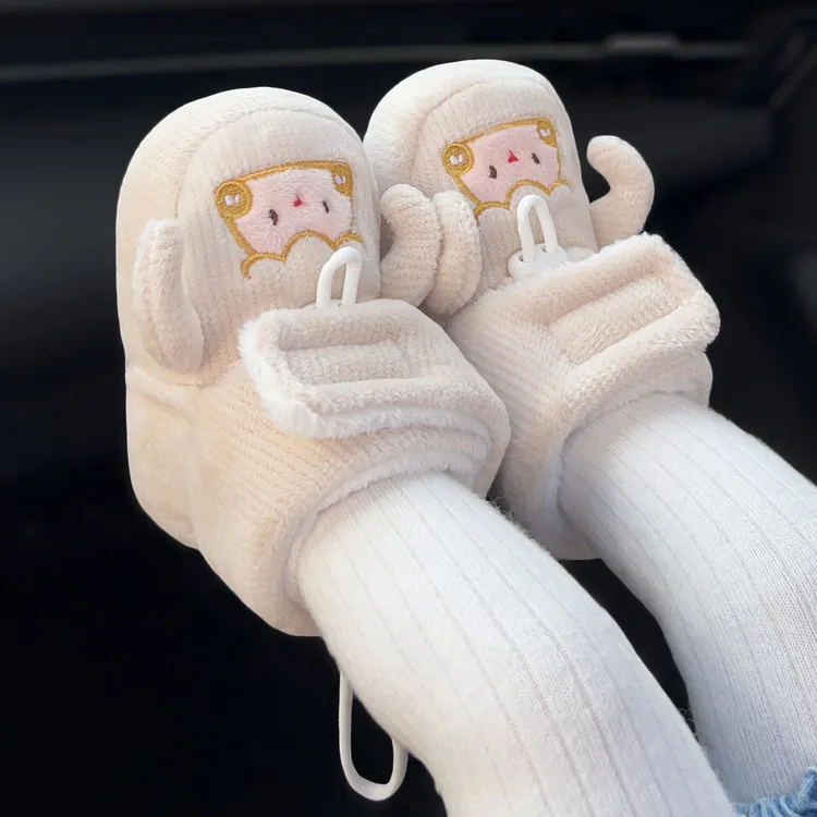 婴儿鞋子秋冬加绒加厚宝宝学步鞋0-12月新生儿棉鞋保暖不掉鞋棉靴