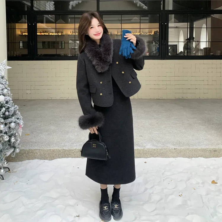 赫本风法式气质毛呢套装女2025冬季富家千金感保暖羽绒内胆两件套