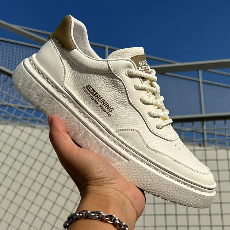 2025春季新款韩版百搭轻便舒适透气青年低帮系带真皮休闲鞋小白鞋