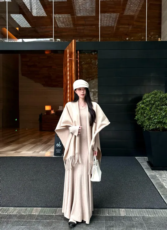 千金风披肩流苏外套修身连衣裙套装设计感两件套装