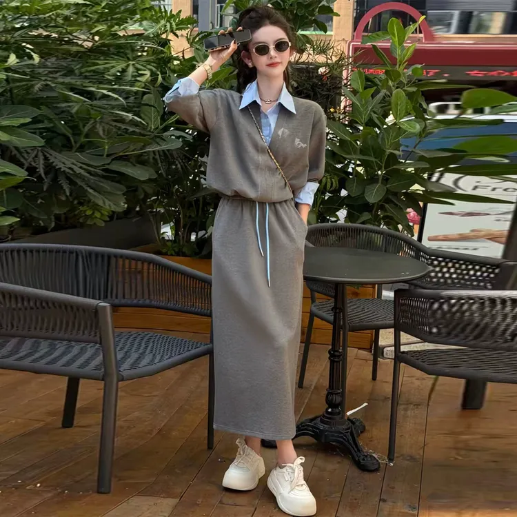 时尚套装裙女2025秋季新款洋气显瘦减龄假两件上衣半身裙两件套潮