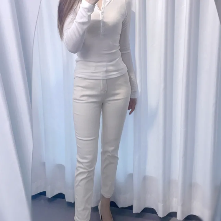 圆领扣天丝羊柔软舒适秋季长袖女弹力纯欲百搭打底衫常规T恤上衣