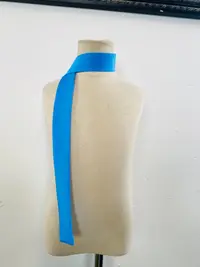 大脖式潮服搭配配件 耳钉儿童腰带儿童腰包 秀场百搭神器饰品