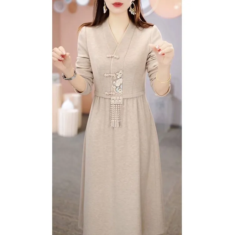 E811 新中式国风改良旗袍连衣裙2025新款女春秋今年流行爆款裙子