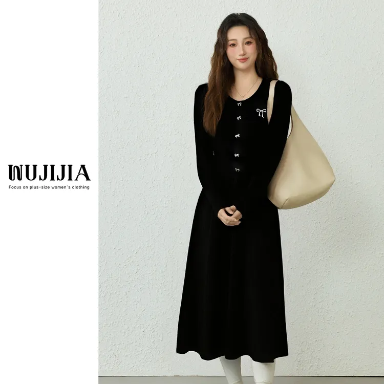 五季家法式赫本小黑裙2025年新款收腰黑色长短款连衣裙ZL110524