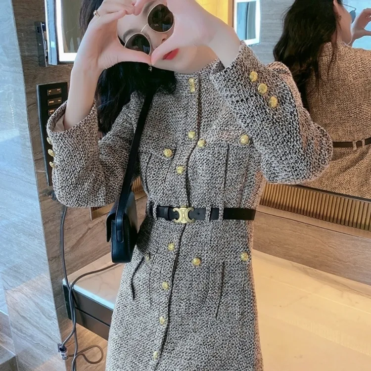 挂脖式连衣裙法式秋冬外套小个子秋季气质女装单排扣时尚收腰裙
