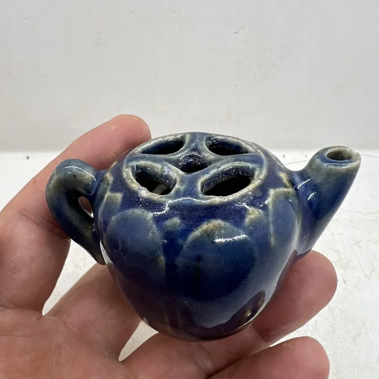 霁蓝釉铜钱纹文房水滴