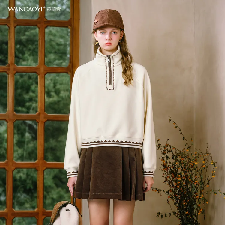 菀壹2025冬季新款针织休闲宽松高领立领卫衣E13732451