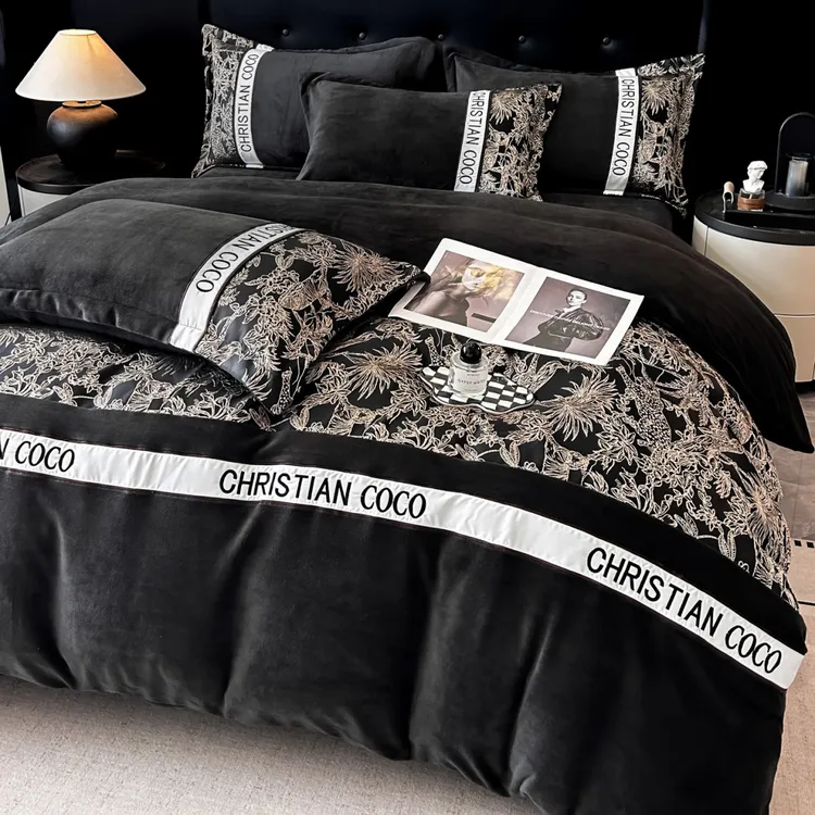 水星高端适用家纺轻奢高端刺绣牛奶绒四件套黑色男生床单被罩床笠