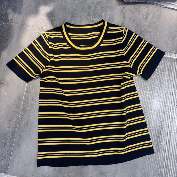 春夏新款高弹黄色条纹针织半袖