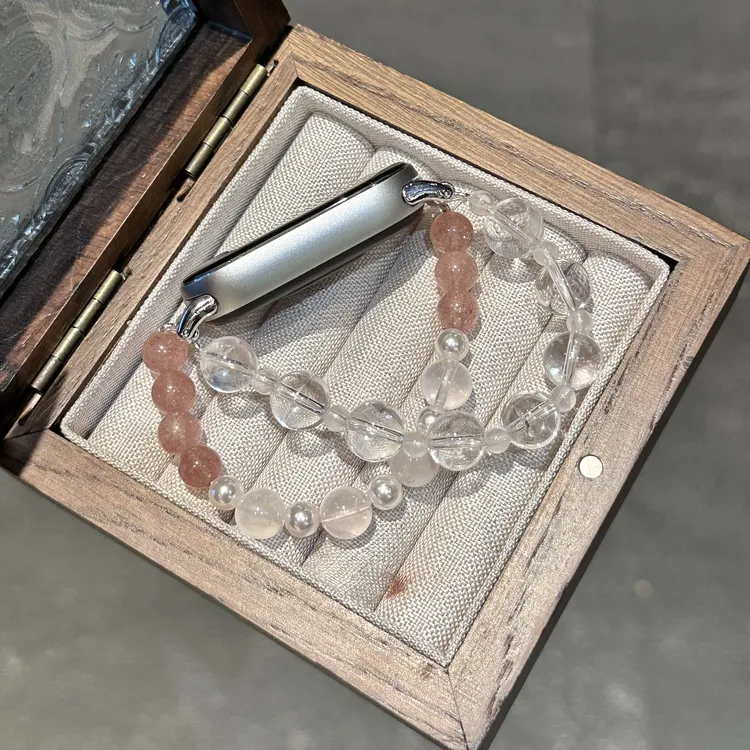 瑞馨宜粉色草莓晶适用小米手环10表带9/9Pro手环表带个性新款华为