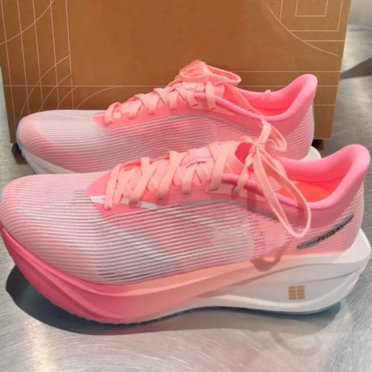 李宁联名APCLEE李l宁飞电5C跑步鞋减震碳板跑步透气回弹竞速联名