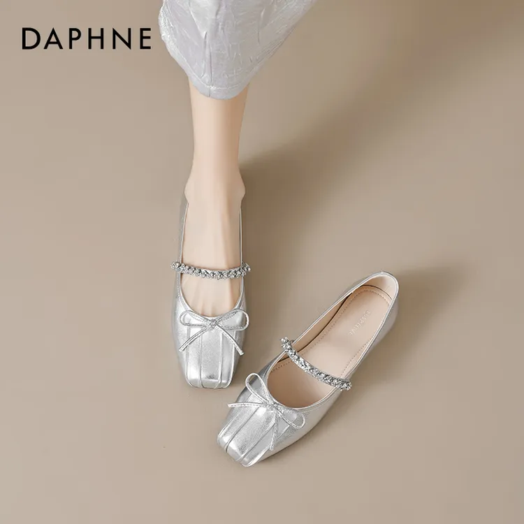 达芙妮银色芭蕾单鞋女款2025新款秋冬法式平软底浅口玛丽珍女鞋爆
