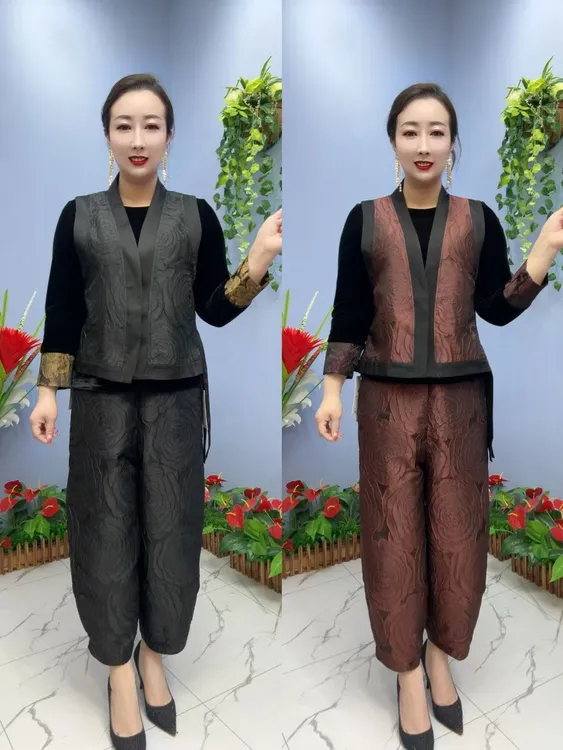 6039款气质复古中式提花女士马甲裤子小衫三件套
