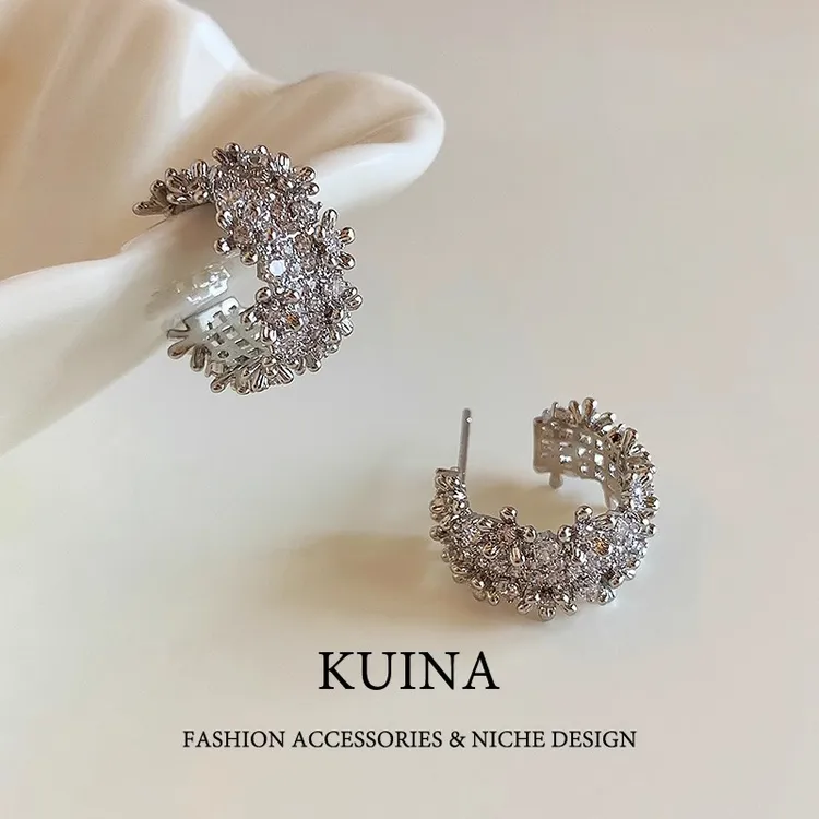 铜合金耳饰 高级感超闪满钻耳圈耳环纯银针耳钉女士轻奢气质大气