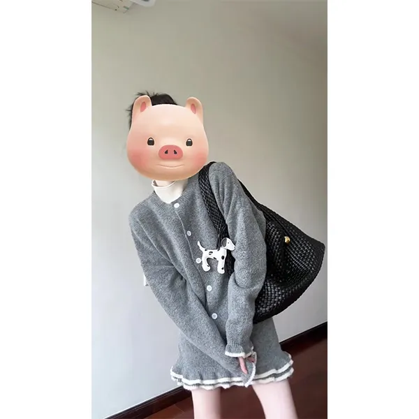 韩系休闲风灰色木耳边撞色毛衣针织上衣百搭高腰半身裙子三件套装