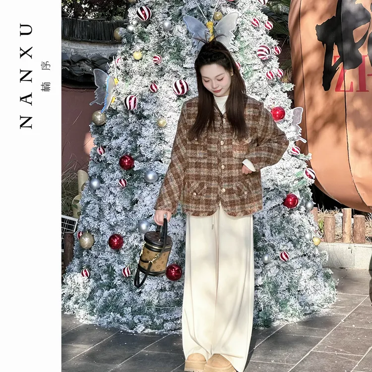 楠序微胖女装 冬季新品加厚圆领显瘦小香风白鸭绒保暖棉衣NX13988