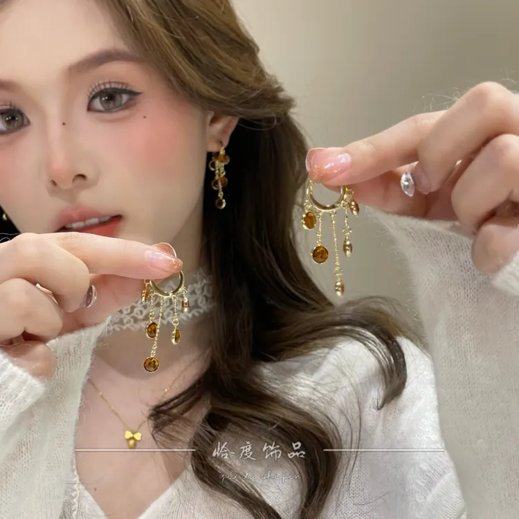 【恰度】秋日流光风气质锆石流苏耳扣