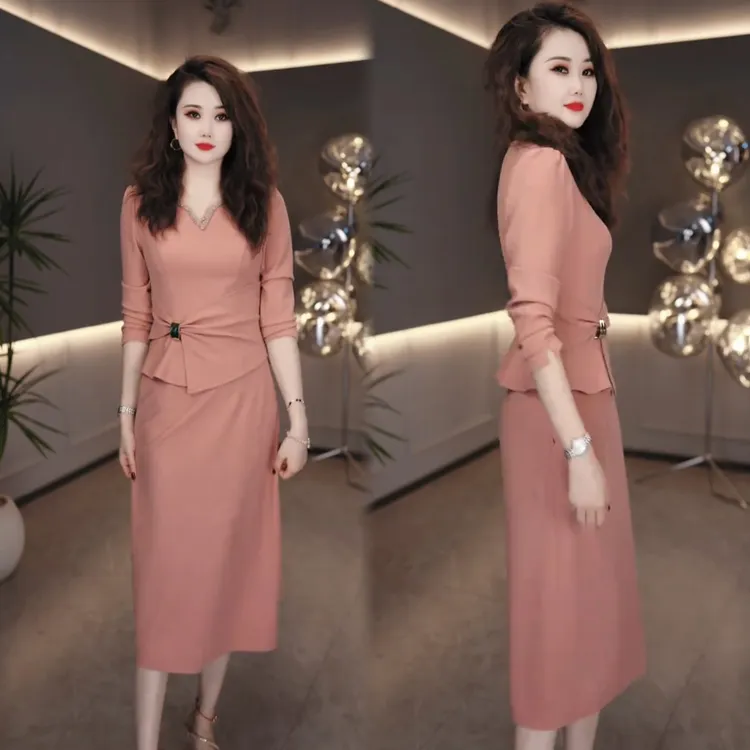 老钱风松弛感女装贵气2025早秋新款显瘦时尚轻奢假两件连衣裙洋气