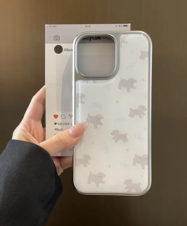 ins高级感电镀银边灰色小狗iPhone17/16少女简约卡通苹果手机壳