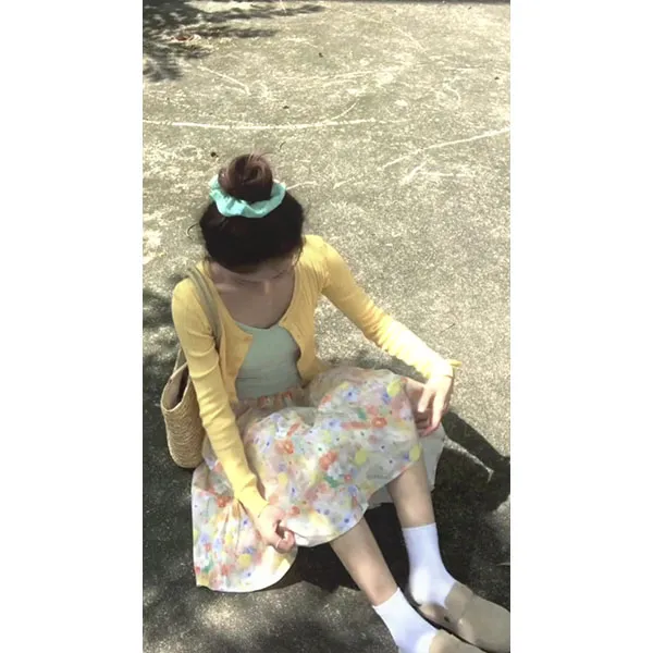 黄色开衫女薄款吊带外搭针织外套穿搭别致上衣碎花半身裙套装
