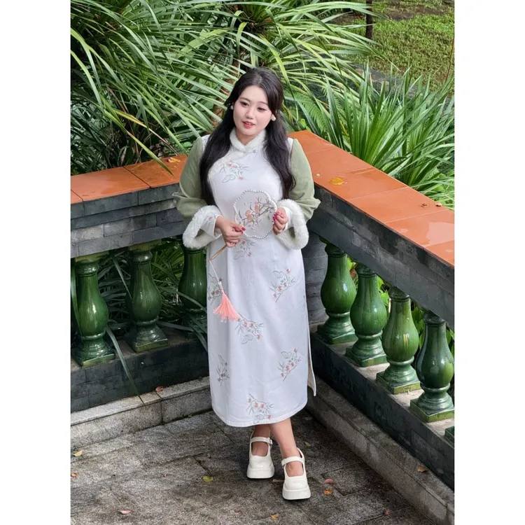 码加加51936胖MM新中式复古国风倒大袖灯芯绒复合银狐绒刺绣旗袍