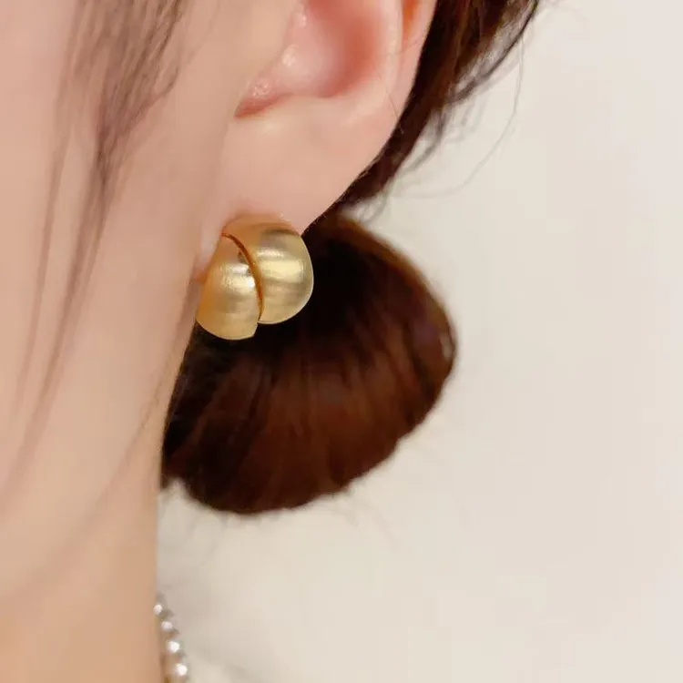 铜合金耳饰 时尚轻奢设计感金属拉丝圆形耳钉女气质简约百搭耳环