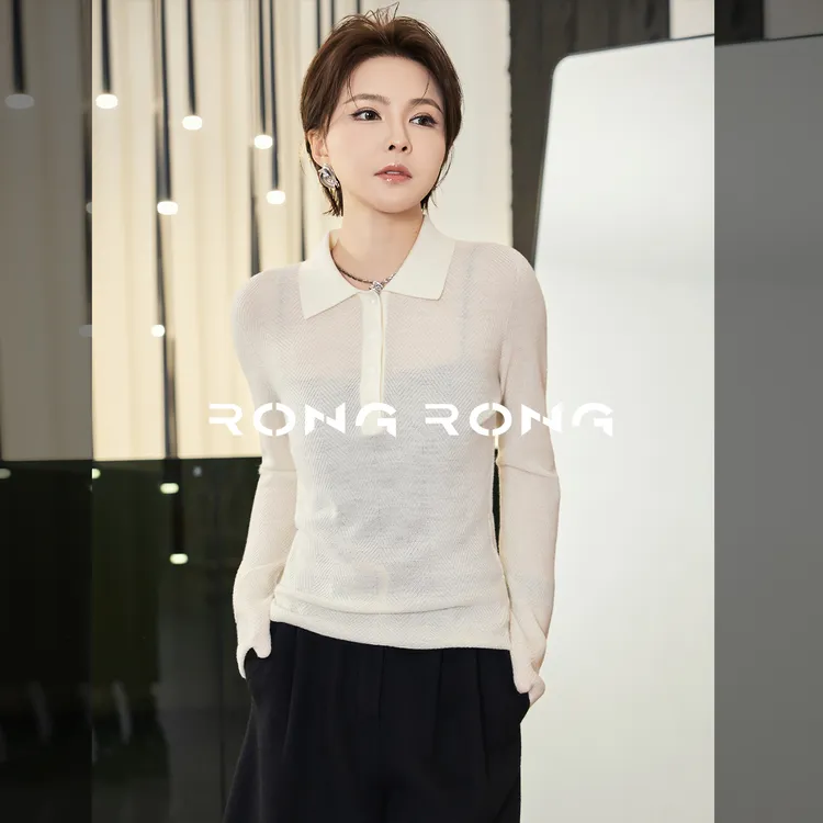 溶溶【日光暖茶】RONGRONG 100绵羊毛鱼骨纹无缝一体羊毛衫RR8867