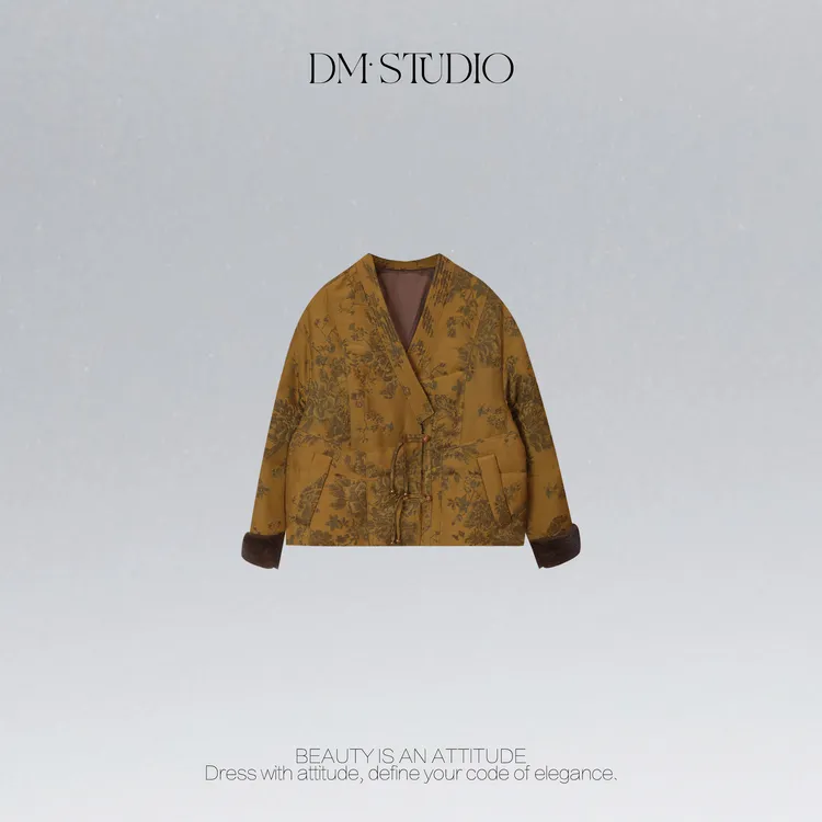 DEDM•STUDIO/新中式斜襟盘扣水貂毛袖90白鹅绒服2510WT/85068-1