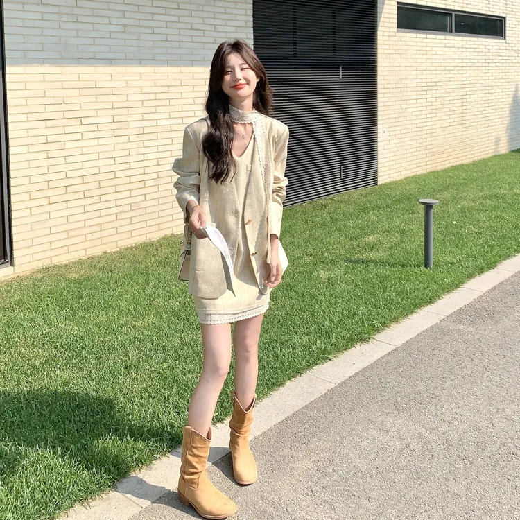法式浪漫慵懒风减龄套装裙女2025秋季新款气质感西装背心裙两件套