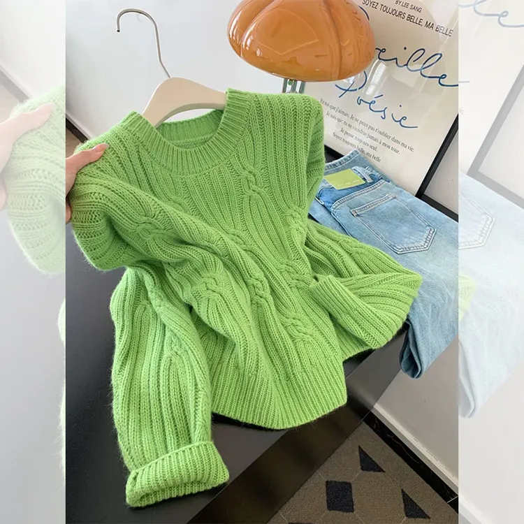 宽松百搭减龄上衣秋冬新款胖MM大码女装韩系减龄软糯圆领针织衫女