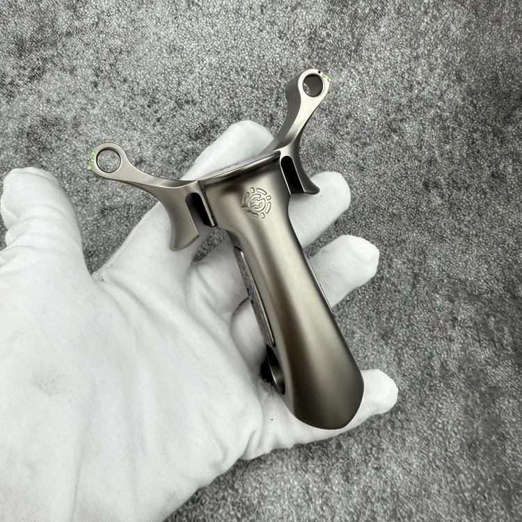 全钛苏弓阿尔法卡球弹弓，卡7.5珠，弓门可前后移动调节高低背，减震