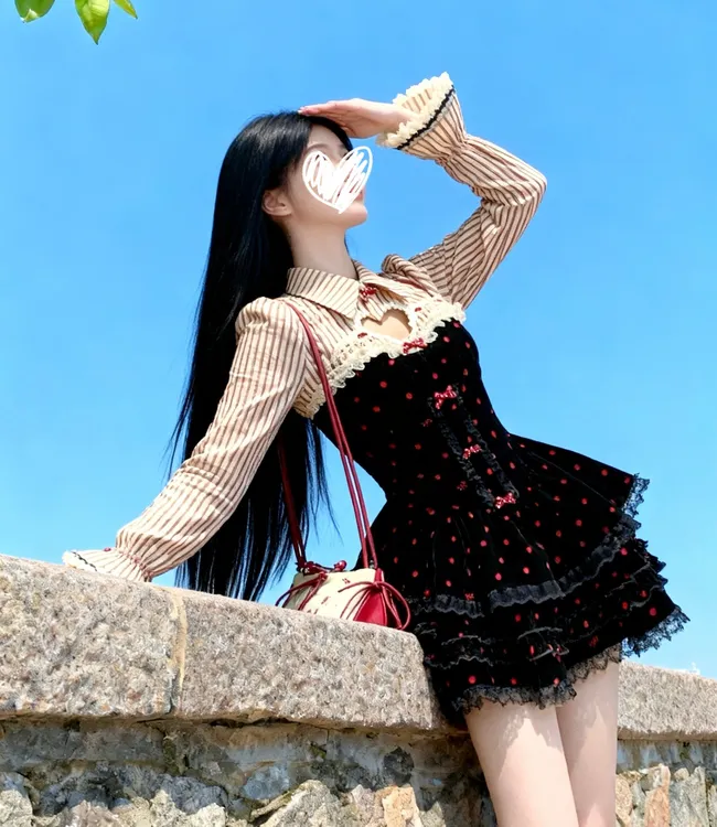 【酒心可可】甜妹公主风假两件拼接设计感纯欲风衬衫领波点连衣裙女